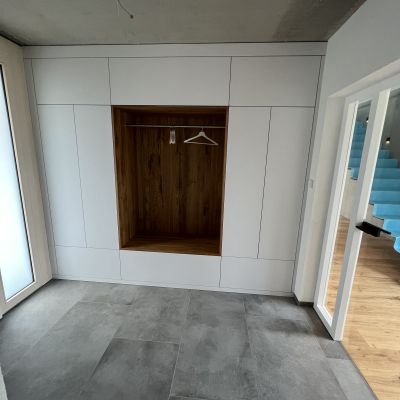 Einbauschrank geschlossen