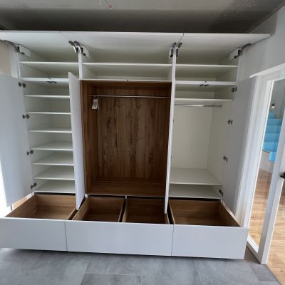 Einbauschrank offen